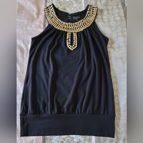 MCM Tops - Beautiful Sleeveless Top ❤